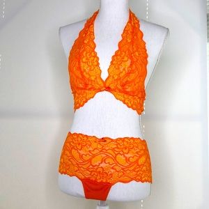 Two piece lingerie set with boa l Size small